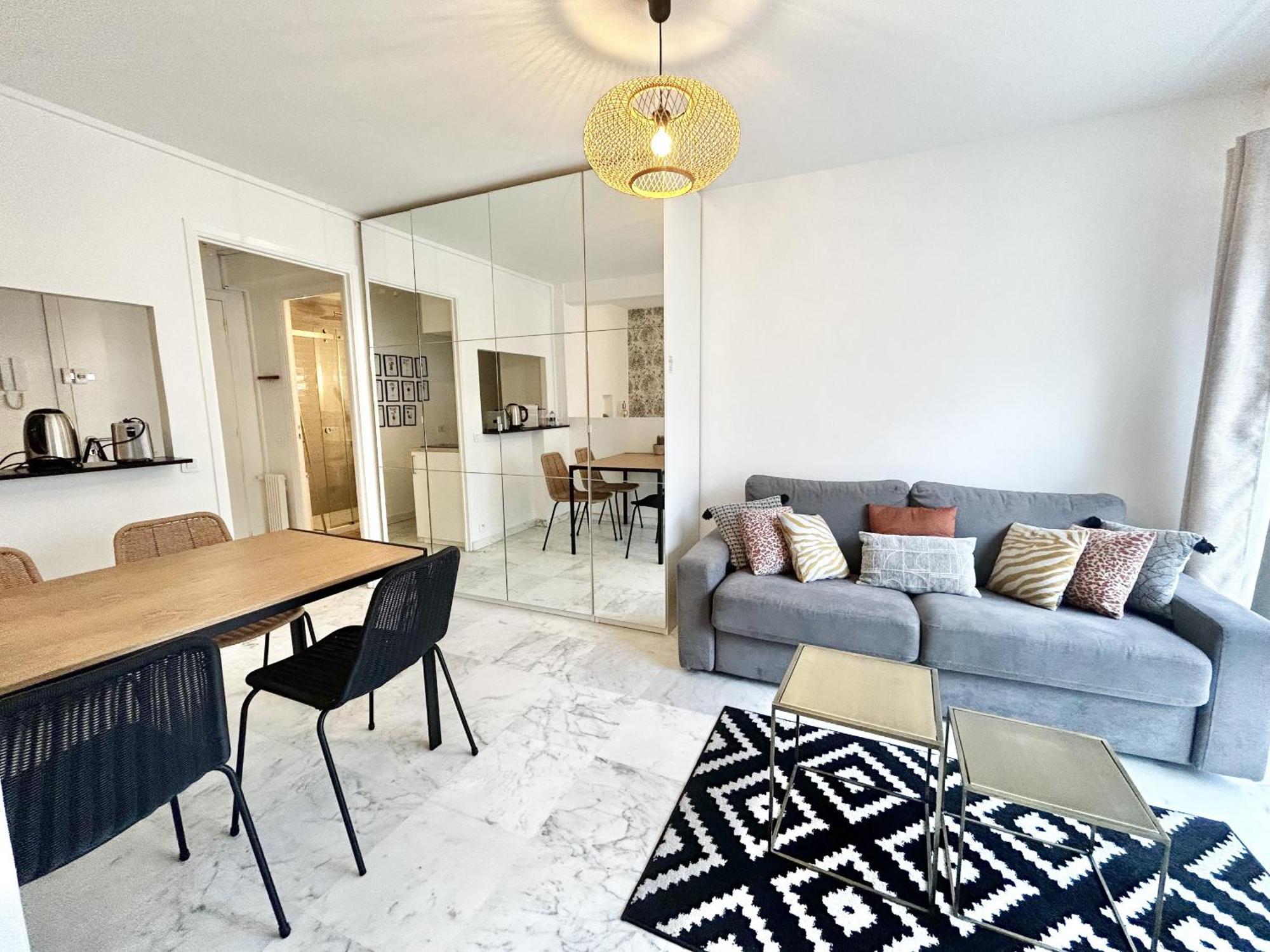 Aparthotel Riviera - Nice Carre D'Or - Large Studio Ac Terrasse - Tres Calme - Balcon Berlioz 2 Luaran gambar
